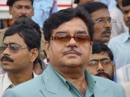 किसान आंदोलन में शामिल होने MP पहुंचे शत्रुघन सिंहा, बोले पार्टी विरोधी नहीं देश हित का काम करने आया