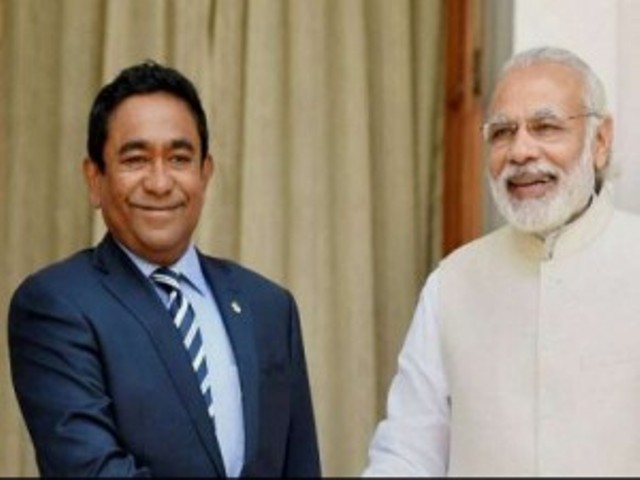 फिलिस्तीन, UAE और ओमान दौरे पर पीएम मोदी, मालदीव पर ट्रंप-मोदी की हुई बात