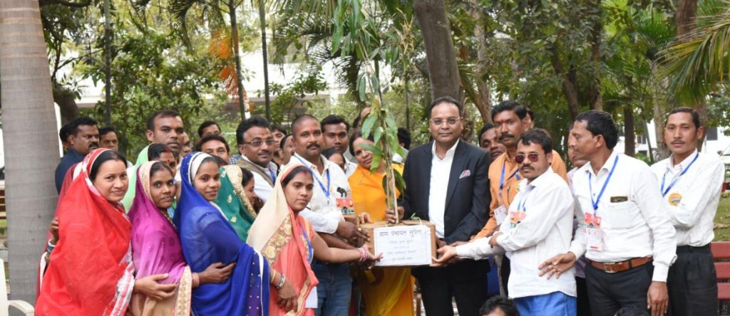 गांवों के विकास के लिए समर्पित भाव से काम करें पंच-सरपंच-अजय चंद्राकर 