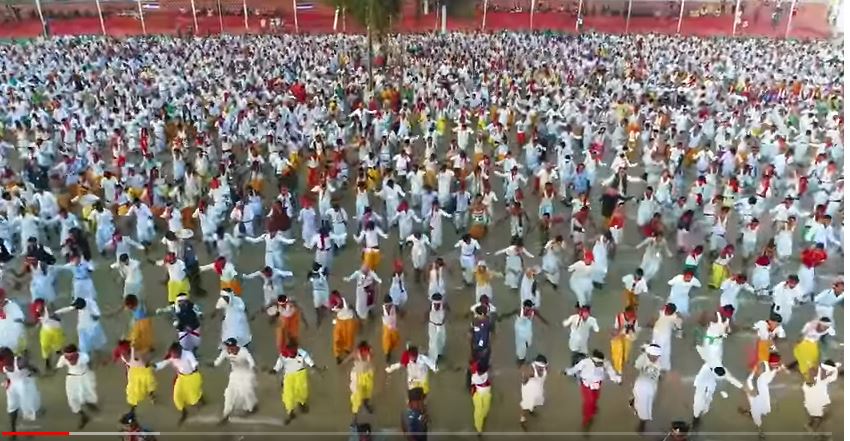 भूटान नरेश के जन्मदिन पर छत्तीसगढ़ का कर्मा डांस देखे वीडियो