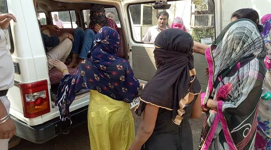नाबालिग छात्रा की तलाश करती पुलिस के हाथ लगे बड़े सेक्स रैकेट के तार