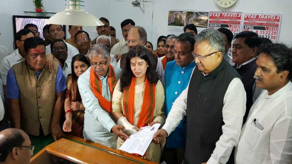 सरोज पांडेय का राज्यसभा नामांकन हो सकता है रद्द, निर्वाचन अधिकारी से की गई शिकायत