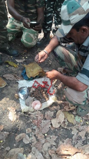पुलिस गश्त पार्टी ने किया 5 किलो टिफ़िन बम बरामद