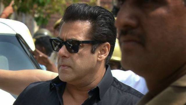 भाईजान की जमानत पर सुनवाई टलने के आसार, जज का तबादला