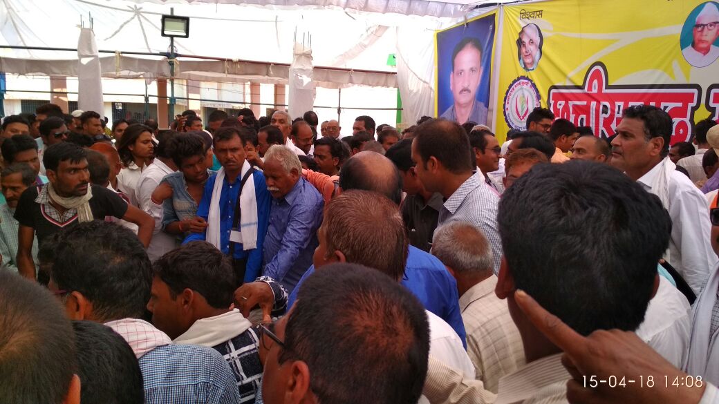 कुर्मी समाज के चुनाव में जमकर बवाल, भूपेश की समझाने पर भी नहीं माने लोग