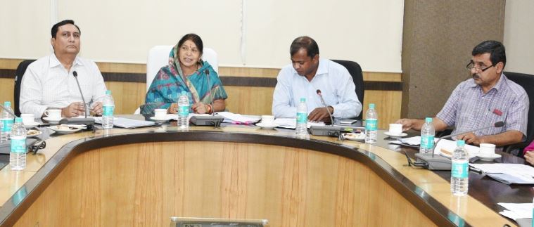 समाज कल्याण मंत्री ने वरिष्ठों के जीवन से जुडी समस्याओं को जानने बुलाई बैठक