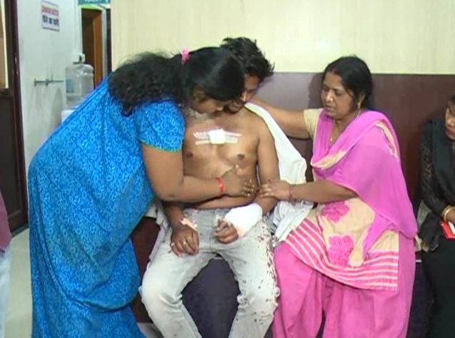 पूर्व प्रेमी को मिलने बुलाया और कर दिया चाकू से हमला