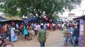 नक्सलियों ने पहले की मारपीट फिर दी बाजार बंद करने की धमकी, व्यापारियों में दहशत