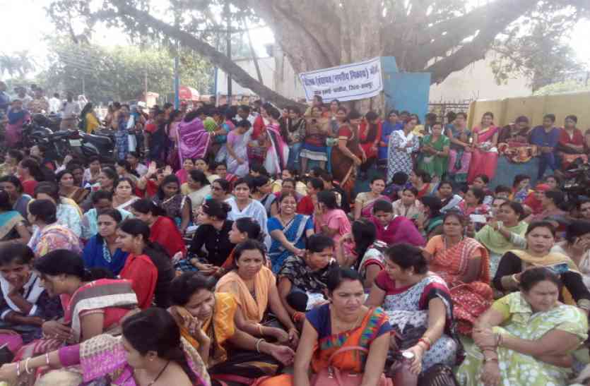 शिक्षाकर्मी-हाईपावर कमेटी की बैठक तय, एक मई को मंत्रालय में बुलाए गए पदाधिकारी