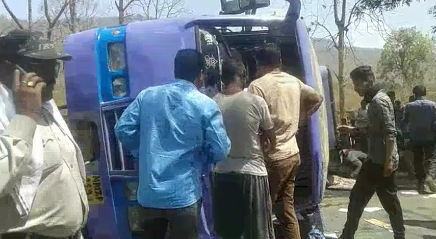 मध्यप्रदेश के सीधी में बस हादसा, 1 की मौत, 2 दर्जन से ज्यादा घायल