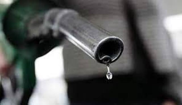 महंगा होगा पेट्रोल-़डीजल, 20 फीसदी तक बढ़ सकते हैं दाम