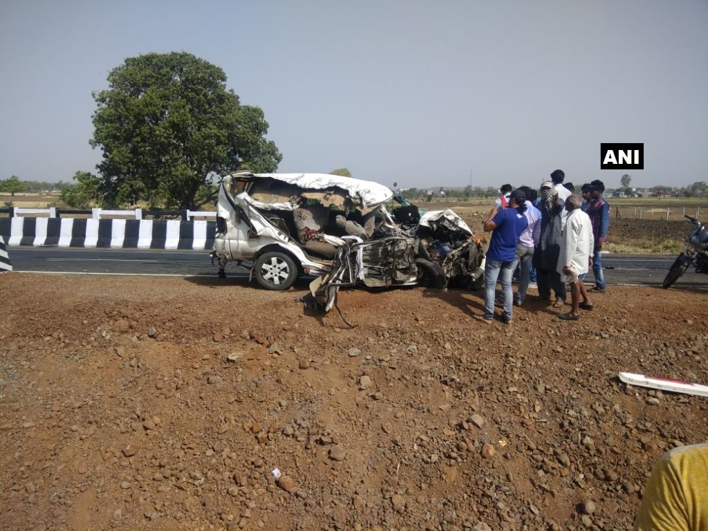 मातम में बदली शादी की खुशियां, हादसे में दुल्हन सहित 5 की मौत, 5 घायल