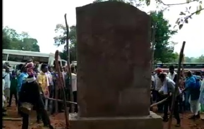 बुटंगा में रातो-रात पहुंचे एसपी-कलेक्टर, 30 जवानों को पत्थलगड़ी समर्थकों के चंगुल से छुड़ाया