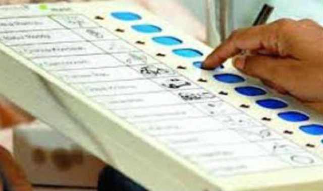 कर्नाटक में किसके सिर सजेगा ताज, 4.98 करोड़ मतदाता करेंगे तय