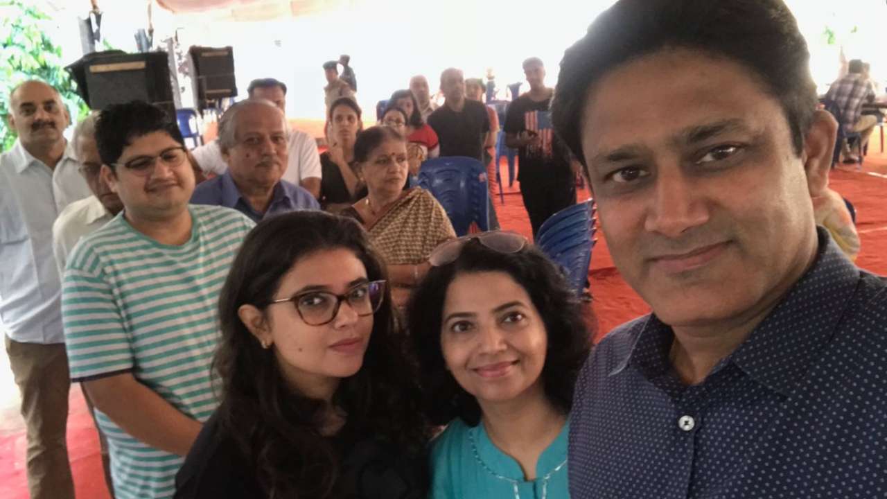 कर्नाटक में 11 बजे तक 24 फीसदी मतदान, कई वीआईपी ने भी डाले वोट