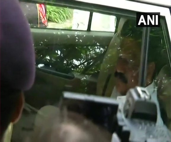 फ्लोर टेस्ट से पहले ही धराशायी येदियुरप्पा सरकार, भावुक भाषण के साथ हुए विदा