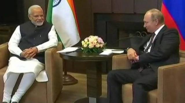 पुतिन से मिले पीएम मोदी, कहा- भारत के साथ रहा है अटूट रिश्ता