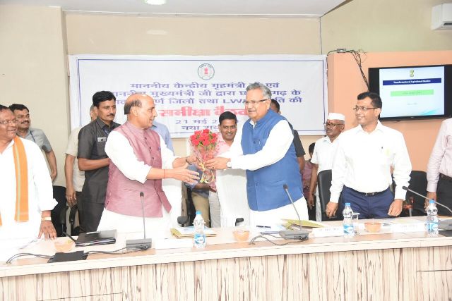 राजनाथ ने कहा- नक्सलियों का पैसा विदेशों में भी, अवैध संपत्ति भी होगी जब्त