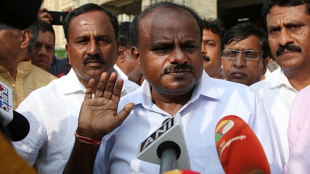 कर्नाटक विधानसभा में कुमारस्वामी ने पास किया फ्लोर टेस्ट, भाजपा का वॉकआउट