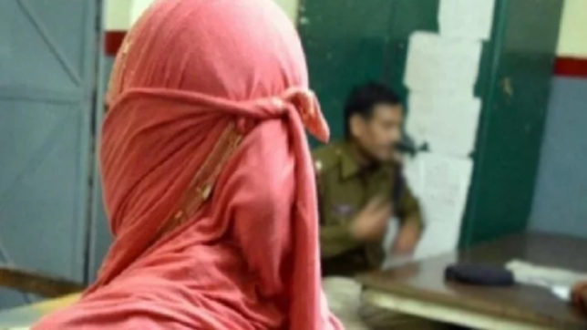 पीएनबी के मैनेजर पर दुष्कर्म का आरोप, लोन दिलाने के नाम पर युवती से रेप