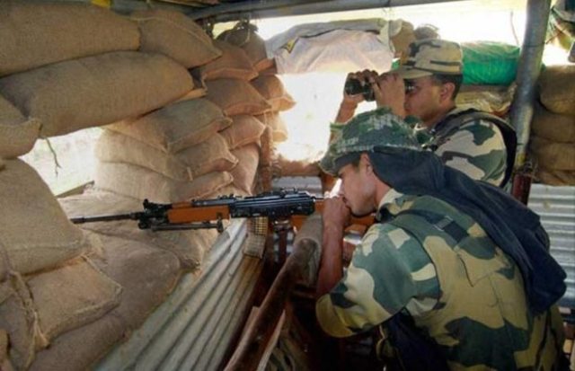 पाकिस्तान ने फिर किया सीज फायर का उल्लंघन, 2 बीएसएफ जवान शहीद, 3 नागरिक घायल