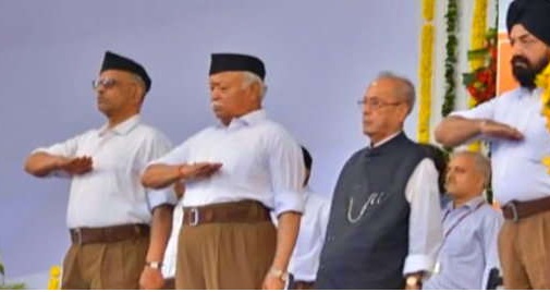 प्रणब दा की ध्वज वंदना करते फोटो वायरल, शर्मिष्ठा ने कहा डर्टी पॉलिटिक्स