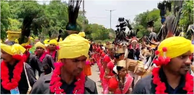 भिलाई पहुंचे पीएम मोदी, कुछ इस तरह हुआ स्वागत