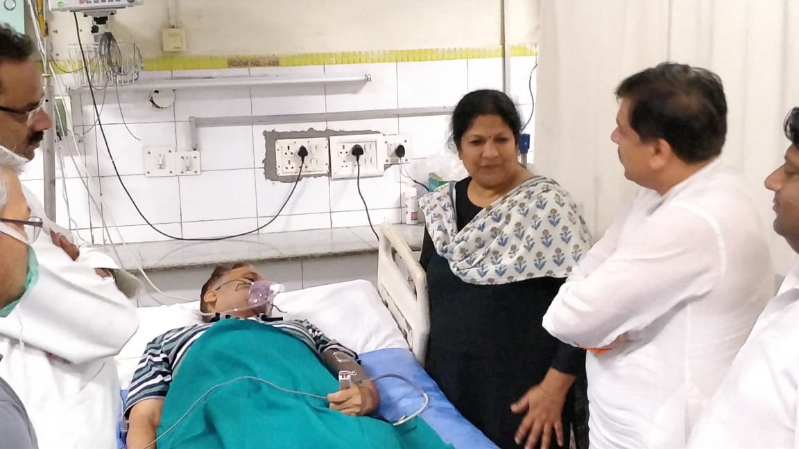मंत्री सत्येंद्र जैन की बिगड़ी हालत,देर रात करना पड़ा अस्पताल में भर्ती 