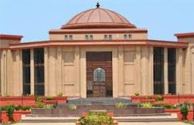 श्रीमद भागवत गीता पर सुनवाई टली, कोर्ट ने तीन संस्थाओं को पार्टी बनाने दिए निर्देश