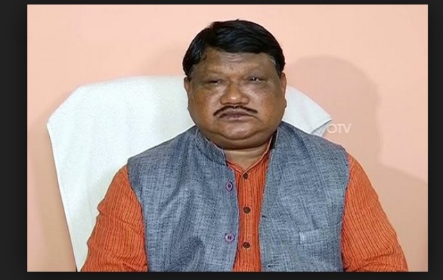 पत्थलगड़ी पर बोले भगत और ओराम- आदिवासी रमन सरकार से नाराज नहीं, कुछ लोग भड़का रहे