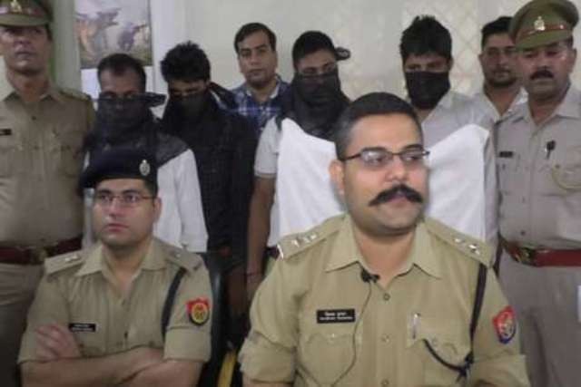 स्पेशल-26 की तर्ज पर लोगों को सीबीआई अफसर बनकर ठगते थे ये स्पेशल-4