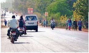 स्कूल से निकलकर 4 किमी दूर सड़क पर खेल रहा था 4 साल का छात्र, टला बड़ा हादसा