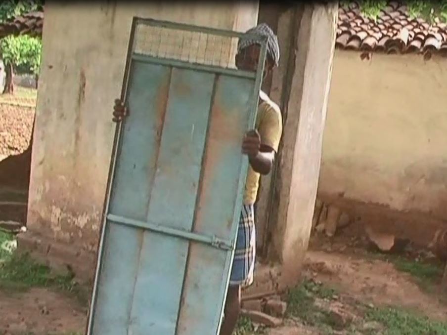 गांव में एक भी शौचालय नहीं लेकिन घोषित हो गया ओडीएफ !