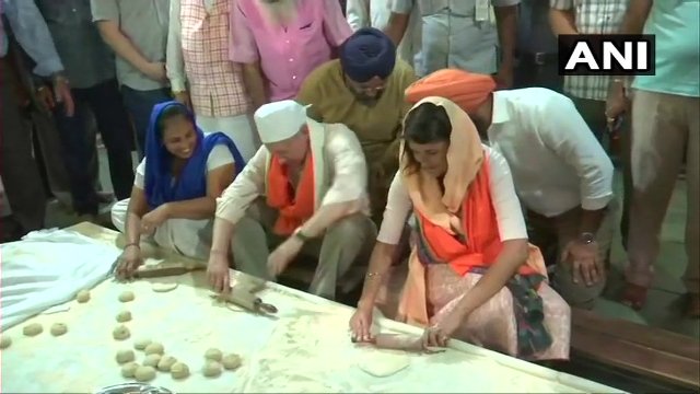 पीएम मोदी से मिली अमेरिकी राजदूत निक्की हेली, गुरुद्वारे में बनाई रोटियां, देखिए वीडियो
