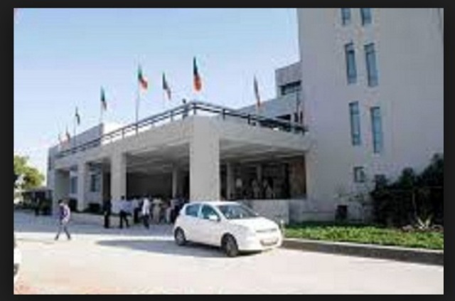 गुजरात भाजपा में बगावत, राज्य सरकार की कार्यशैली पर तीन विधायकों ने उठाए सवाल