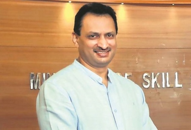 केंद्रीय मंत्री ने मोदी को बताया टाइगर, विपक्ष को कहा- बंदर, कौवा और गधा
