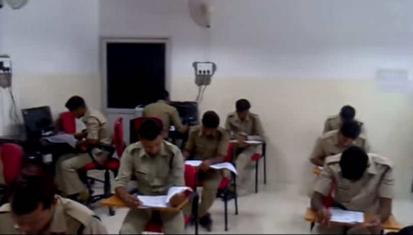 चार डीएसपी नकल करते धरे गए