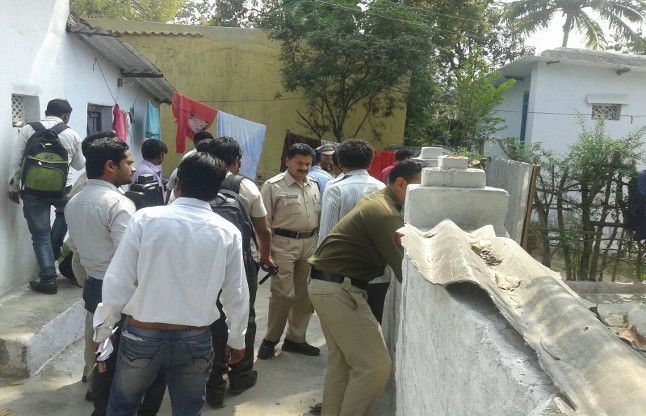 मामूली विवाद के चलते पड़ोसी  युवक ने जलाया  महिला को