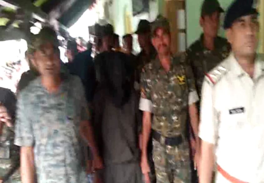 कैंप लगाए नक्सली और संघम सदस्य गिरफ्तार