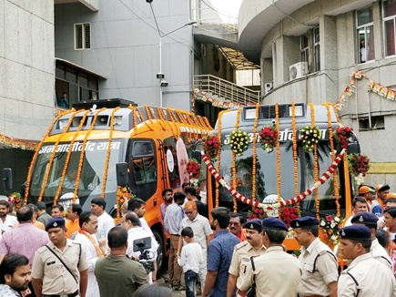 शिवराज के जनआशीर्वाद यात्रा का विशेष रथ तैयार ,अमित शाह दिखाएंगे हरी झंडी
