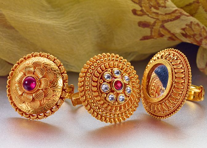 कॉकटेल रिंग है 2018  के ट्रेंड में