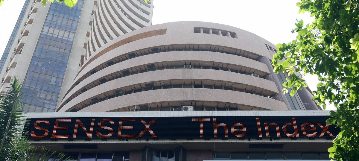सेंसेक्स का रिकॉर्डतोड प्रदर्शन, 37 हजार के आंकड़े का छुआ