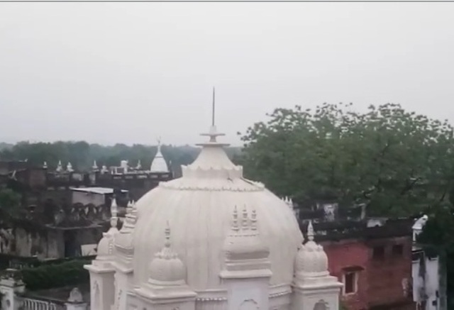 मंदिर के गुंबद पर लगा 50 किलो सोने का कलश चोरी, 15 करोड़ है कीमत