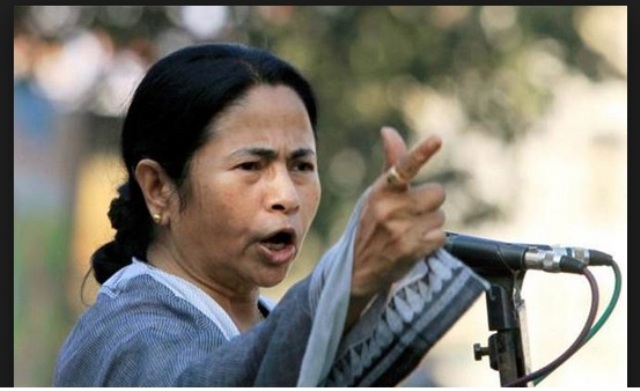 असम NRC को लेकर संसद में हंगामा, उधर ममता ने कहा- बंगाली लोगों को निशाना बना रही है सरकार