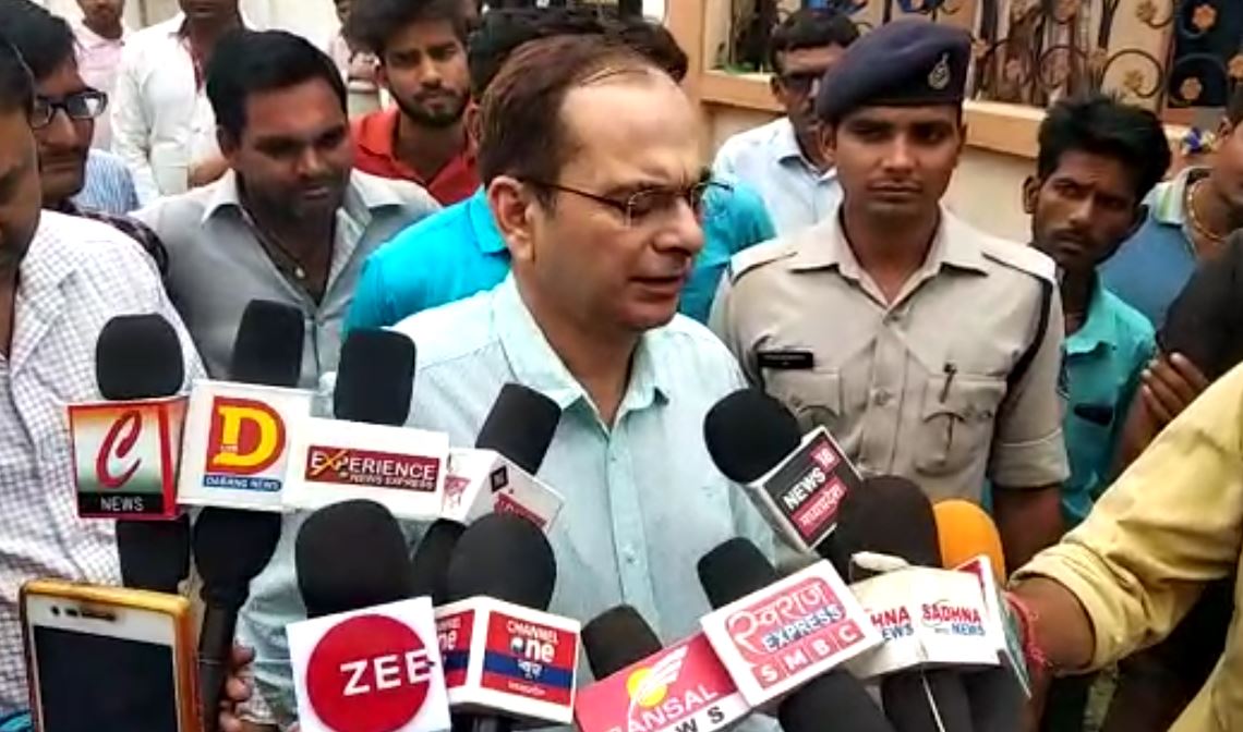 अचर्रा समिति प्रबंधक मुरारी लाल के 3 ठिकानो पर  लोकायुक्त का छापा