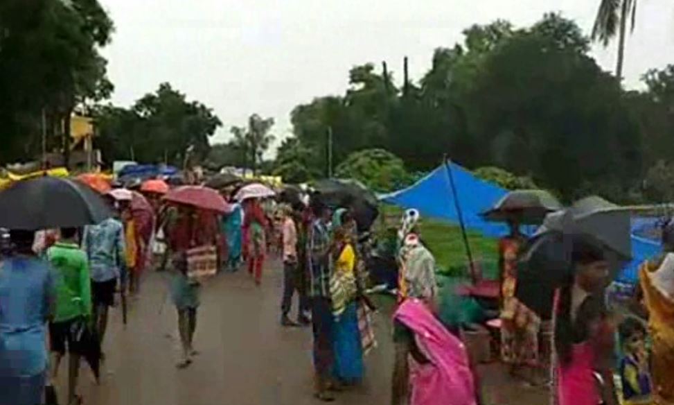 बाजार में नक्सलियों ने की फायरिंग,जवाबी कार्रवाई  में मारा गया एक नक्सली