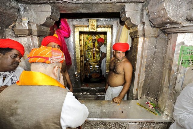 अब वसुंधरा राजे ने शुरु की राजस्थान गौरव यात्रा, अमित शाह ने दिखाई हरी झंडी