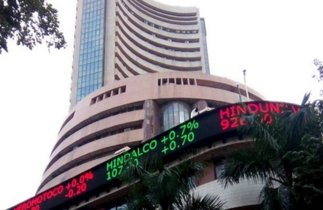 गिरावट के साथ बंद हुए शेयर बाजार, सेंसेक्स 279.62 अंक फिसला