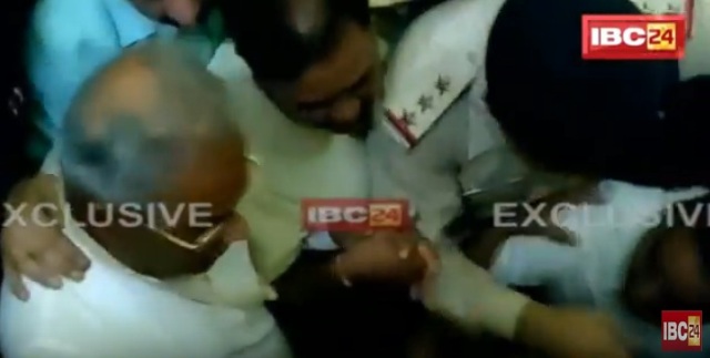 कांग्रेस कार्यकर्ताओं का हंगामा, भूपेश जेल दाखिल, भाजपा ने राहुल से की बर्खास्त करने की मांग