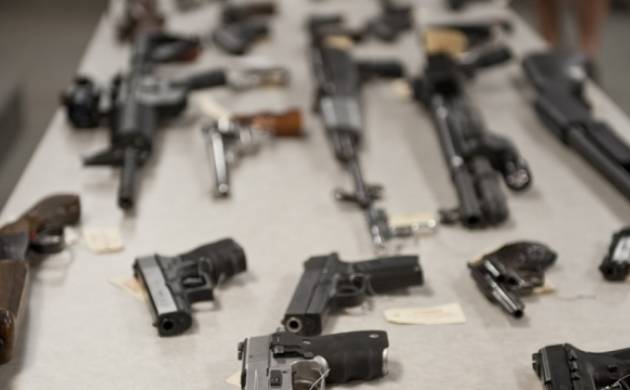 घर से हथियारों का जखीरा बरामद, चुनाव में हथियारों की होनी थी सप्लाई